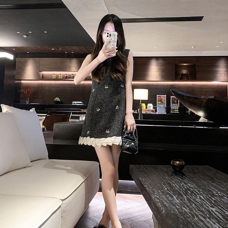 2025 Корейская версия модной верхней одежды новые туфли на среднем каблуке с темпераментом тонкий толстый каблук хрустальные шлепанцы на один ремешок с пушистыми крутыми тапочками женские