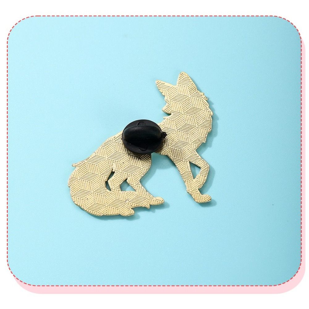 Exquisite Craftsmanship Cartoon Fox Brooch Zinc Alloy Enamel Metal Brooch For Coats Sweaters