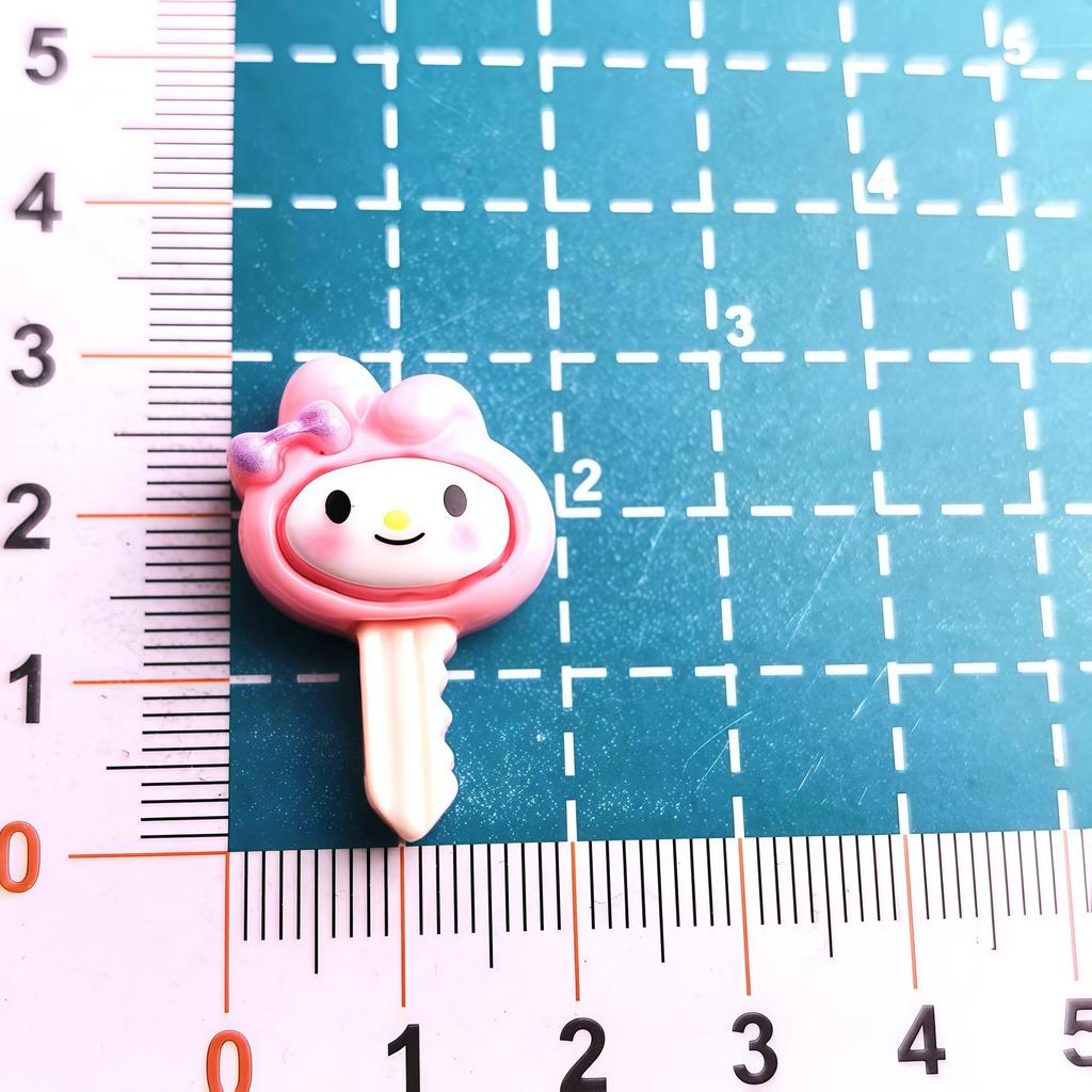 Ключница и заколка для волос из смолы с персонажами Sanrio