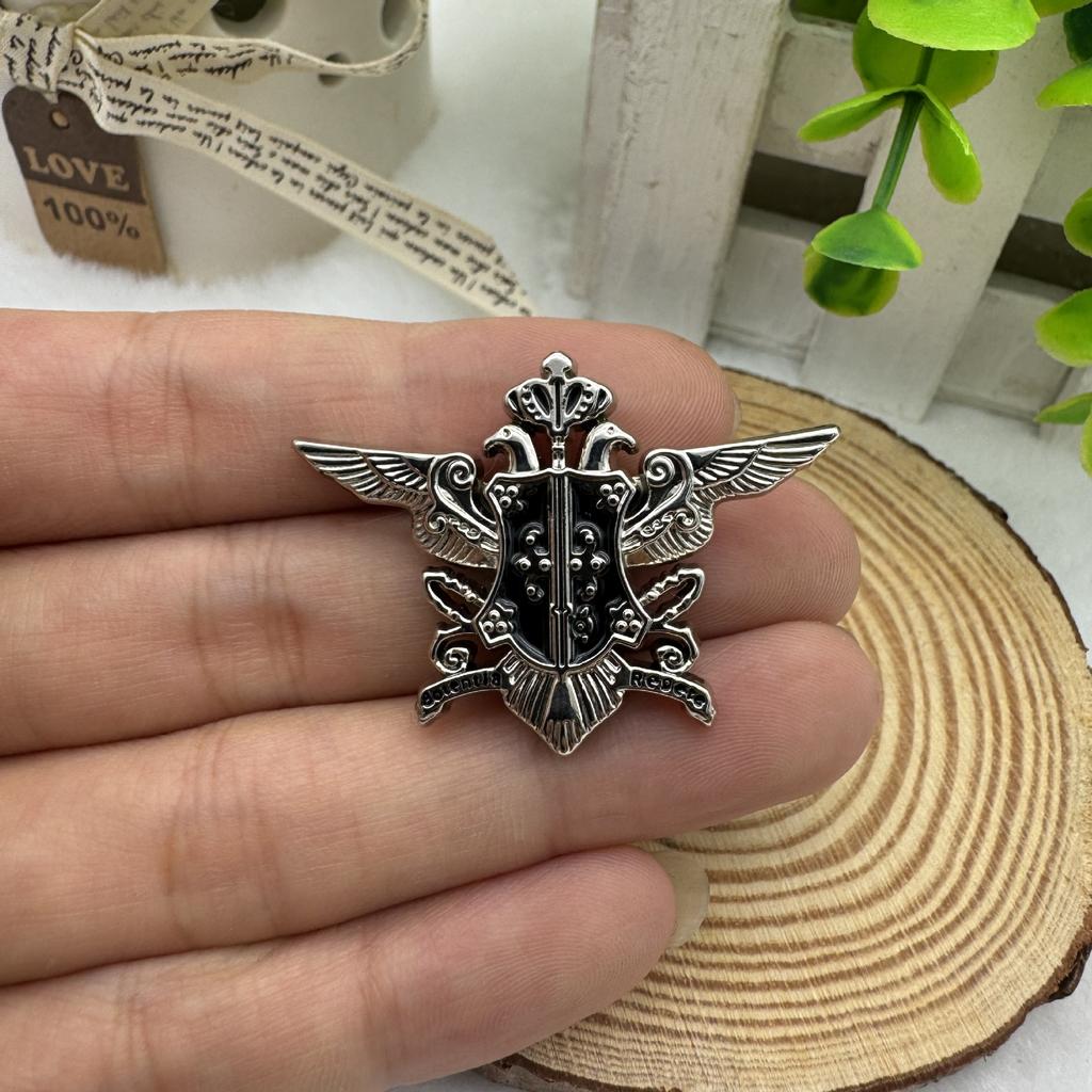 Аниме Тёмный дворецкий Сиэль Фантомхайв Себастьян Михаэлис Значки-броши и Ожерелье для мужчин Черная эмалированная значка Косплей Украшения