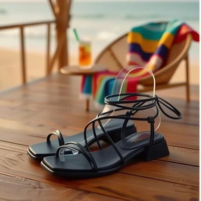 Модные босоножки на низком каблуке с ремешком для женщин 2025 лето новые римские ремешки на пальцах модные балетки для женщин дизайнерские сандалии женская обувь