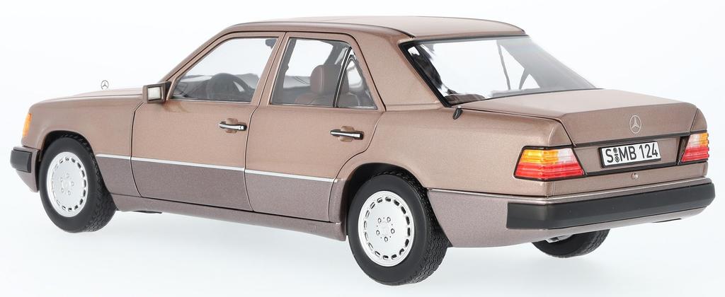 Подлинная 230E W124 Масштабная модель из розового дерева [Коллекция Mercedes-Benz] (1989-1993) 1/18