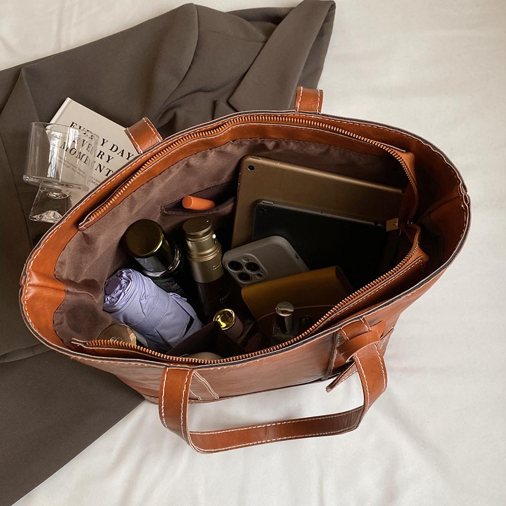 Женская дорожная сумка из искусственной кожи, большая вместительная сумка на плечо, шикарная сумка-хобо (коричневый)