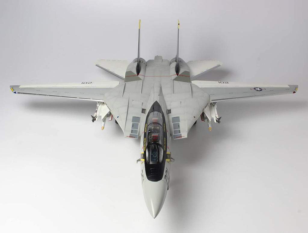 Масштабная авиационная серия Navy Tomcat Jolly Rogers Пластиковый набор Platz/Italeri 1/48 США. F-14A (1970-е годы VF-1, VF-2, VF-84) TPA-01