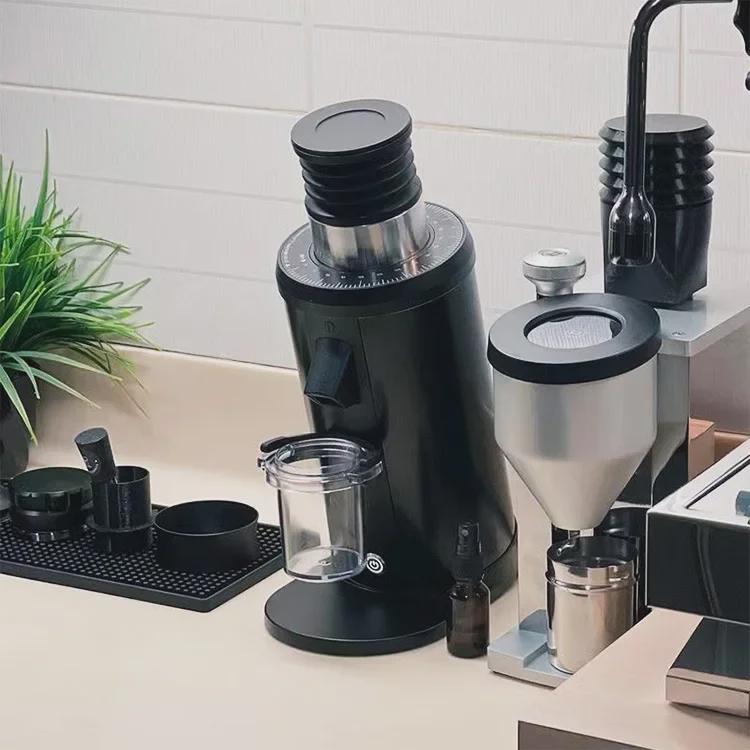 Итальянская кофемолка DF64 с телескопическим выдувным контейнером для зерен для очистки от остатков порошка