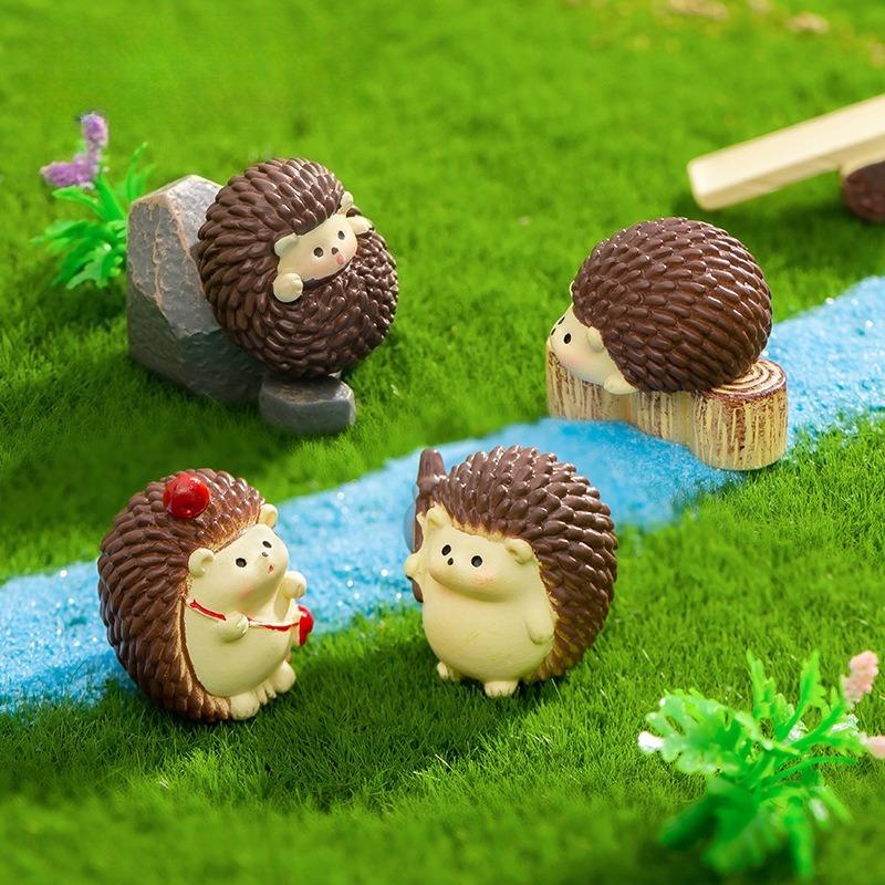 Cute Mini Hedgehog Micro Landscape Cartoon Dollhouse Decor Ornaments Resin Model Car Interior Home Desktop Decoration Figurines