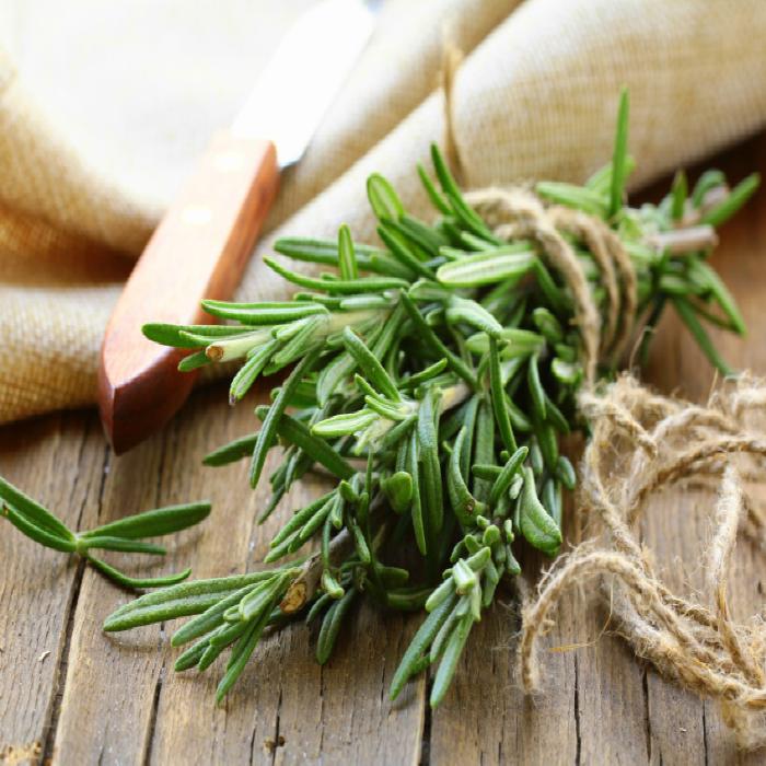 Rated Green Real Mary Cold Brew Rosemary Очищающий скейлер для кожи головы 200 мл