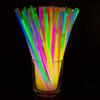 Bâtons lumineux - Haute qualité - 100 bâtons - Connecteurs inclus - Bracelets néon - Fêtes et événements