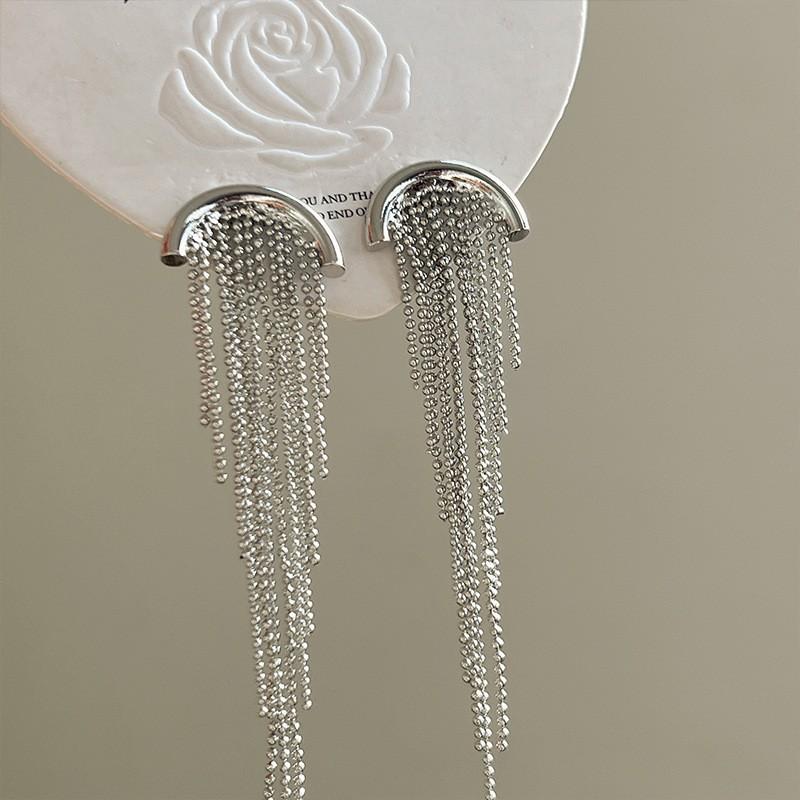 Блестящие серьги-кисточки, женские серьги с чувством высокого класса, легкие роскошные аксессуары для ушей в нишевом дизайне