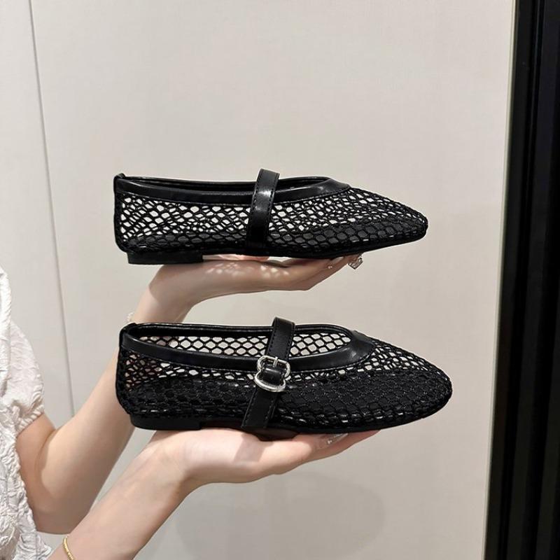 Сандалии на плоской подошве с металлической пряжкой для женщин, для ношения на открытом воздухе, с полыми повседневными сандалиями