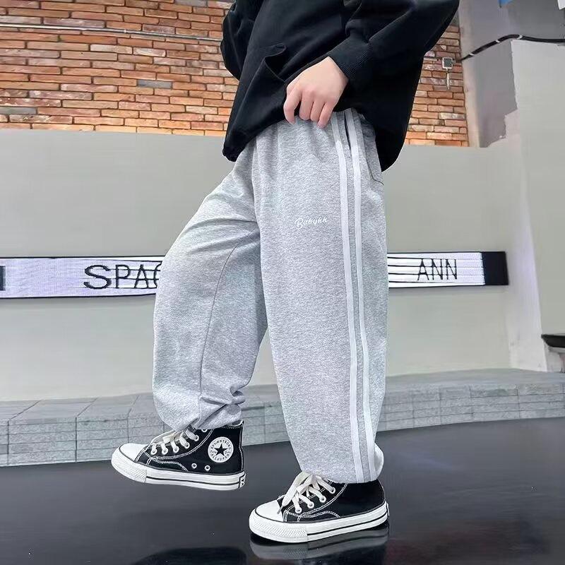 Широкие повседневные спортивные брюки для мальчиков весна-осень 2024 года — модные свободные спортивные брюки для детей