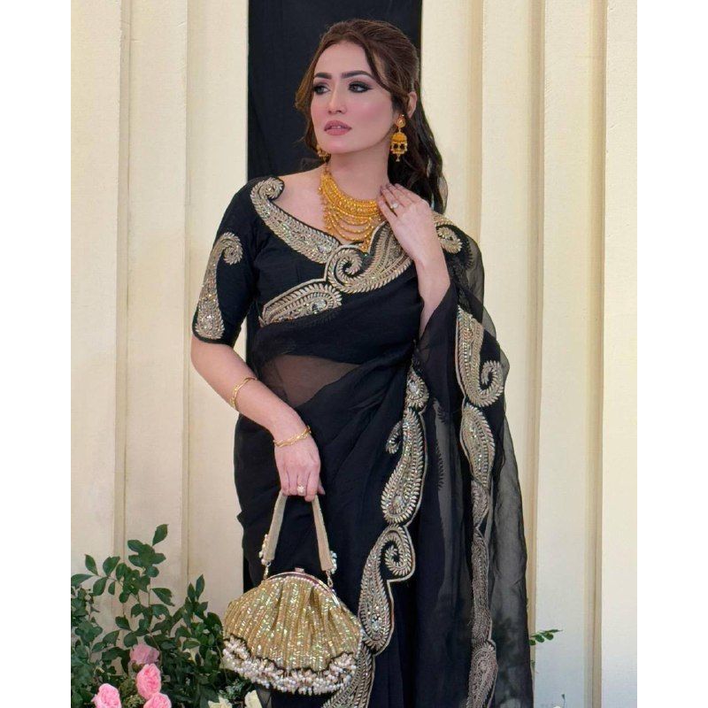 Премиальный шелк Ранголи с паллу, украшенным нитью джари, и вышивкой пайетками 3 мм