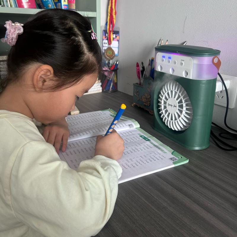 Настольный бесшумный аромаувлажнитель и вентилятор с охлаждающим распылением