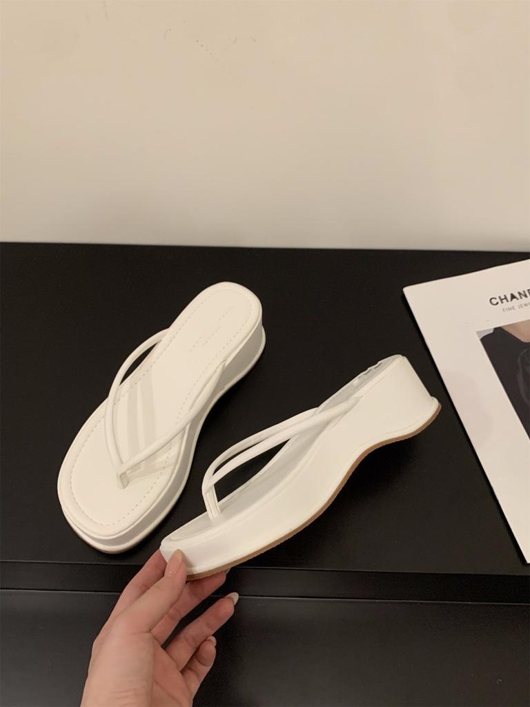 Шлепанцы на толстой подошве с застежкой-липучкой, новинка 2025 года, летняя верхняя одежда, праздничные босоножки на танкетке