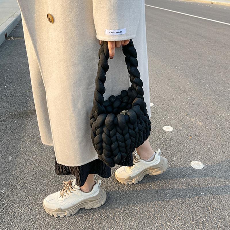Ladies Casual Hand-woven Shopping Totes Fashion Soft Shoulder Handbag Homemade Crochet Bucket Bag Knitted Underarm Bags MIT