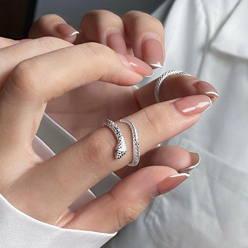 Серебряное кольцо-змея S999: Персонализированный, Регулируемый, Унисекс. Модный нишевый дизайн для стиля высокого класса.