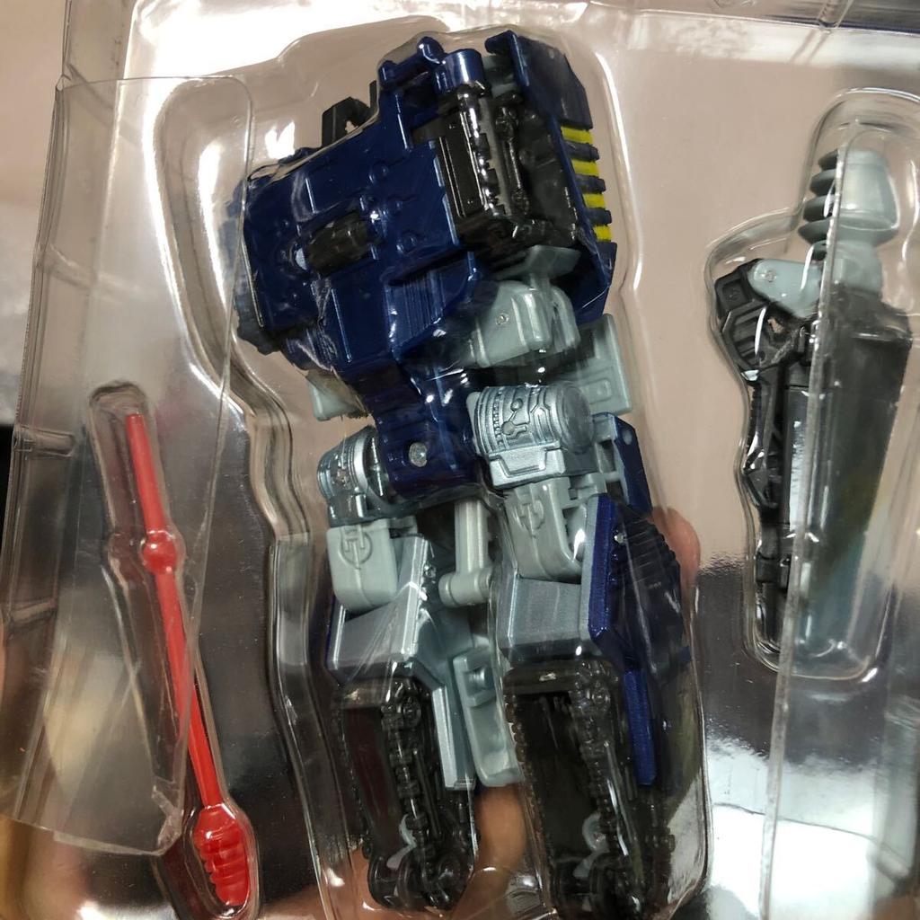 Takara Tomy 275 Transformers Legends LH03 Tanker Beacon General Figure Model