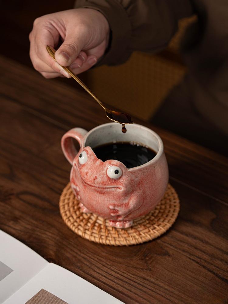 Frog Design Ceramic Mug with Spoon Cute Coffee Cup Gift Set for Office Home Use Vintage Style Drinkware Decor