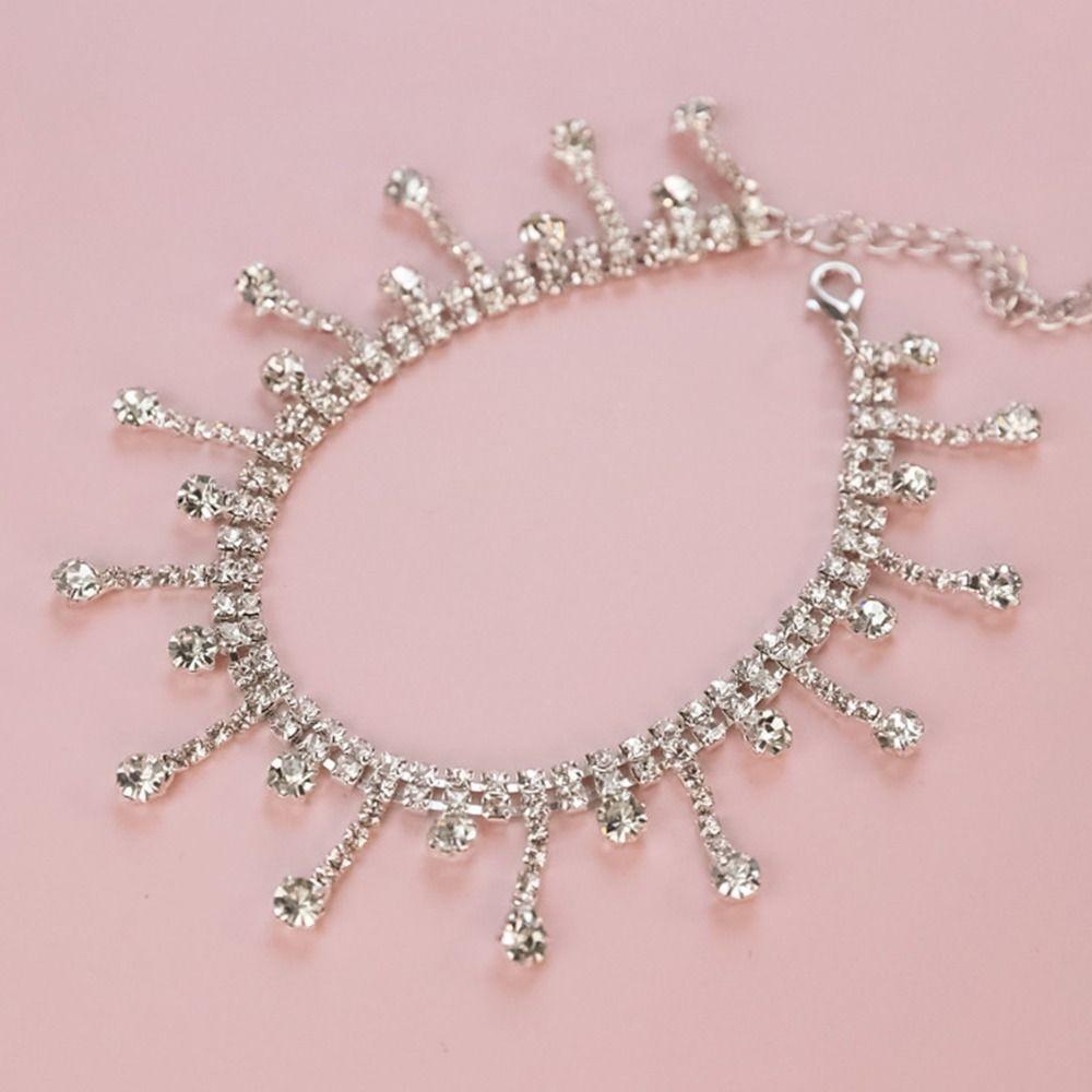 Товары Товары для кошек Регулируемое жемчужное ожерелье Ошейник с жемчугом для домашних животных Украшения для кошек Колокольчик для собак со стразами