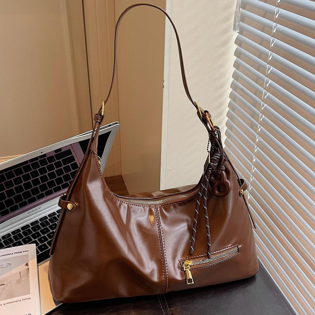 2025 новая маленькая сумка подмышку женская универсальная трендовая модная сумочка повседневная на плечо сумка-мессенджер