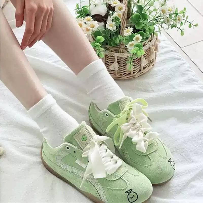 Осенний дьявольский фей фиолетовая бабочка гоночные кроссовки новые низкие тонкая подошва немецкие тренировочные board shoes женские взрослые