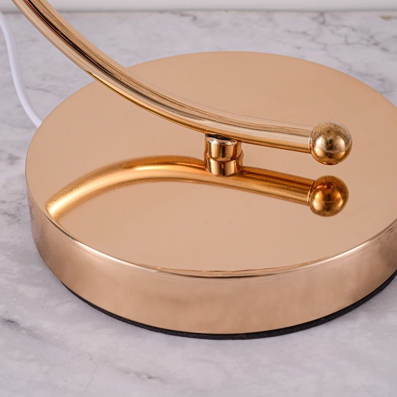 Простая современная настольная лампа для гостиной, спальни, прикроватная тумбочка, теплое и романтическое украшение, хрустальная настольная лампа, ночник