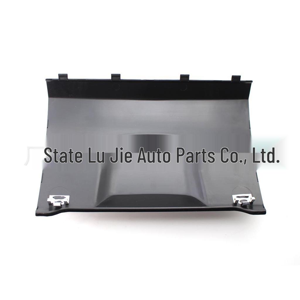 Mercedes-Benz ML W163 Rear Tow Hook Cover (1998-2005) A1638801105