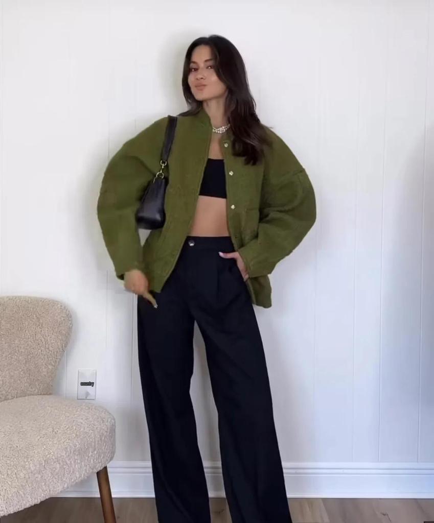 Женское осенне-зимнее однотонное пальто с воротником-стойкой и длинными рукавами, с двумя большими накладными карманами