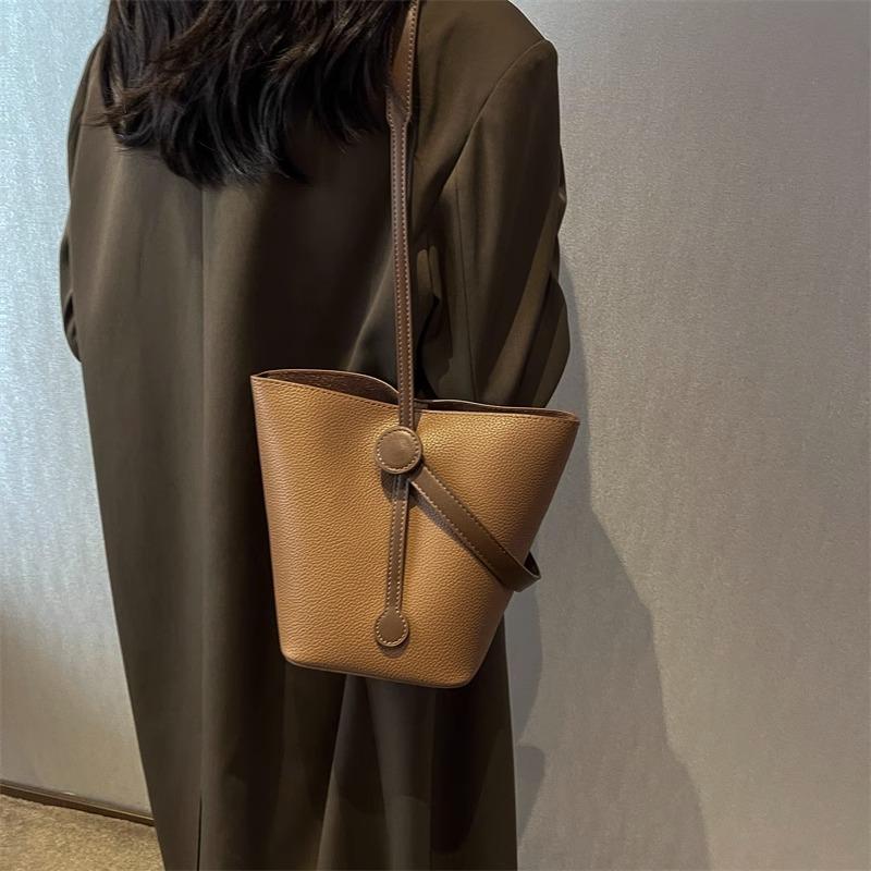 Продвинутое чувство иностранного стиля маленькая сумка женская 2025 новая нишевая портативная сумка-корзина для овощей модная на плечо сумка-ведро сумка-мессенджер