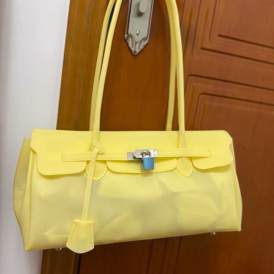 Macaron Color PVC Jelly Bag: Women's 2026 Shoulder Tote with Lock Buckle – Fashionable Commuter Bag