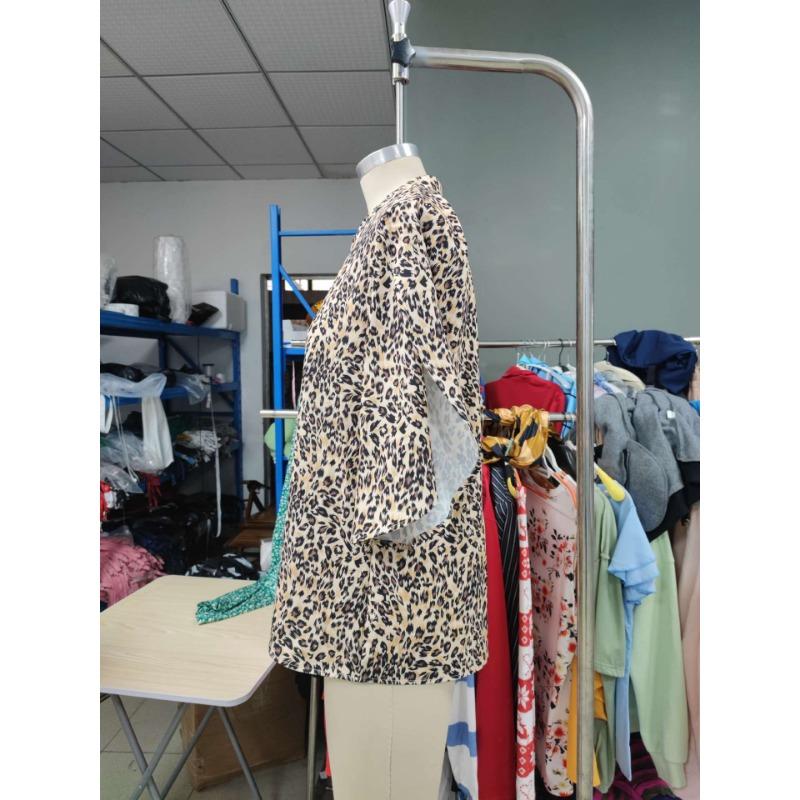 Женская летняя и осенняя рубашка свободного кроя с V-образным вырезом и принтом «лепестки» из шифона