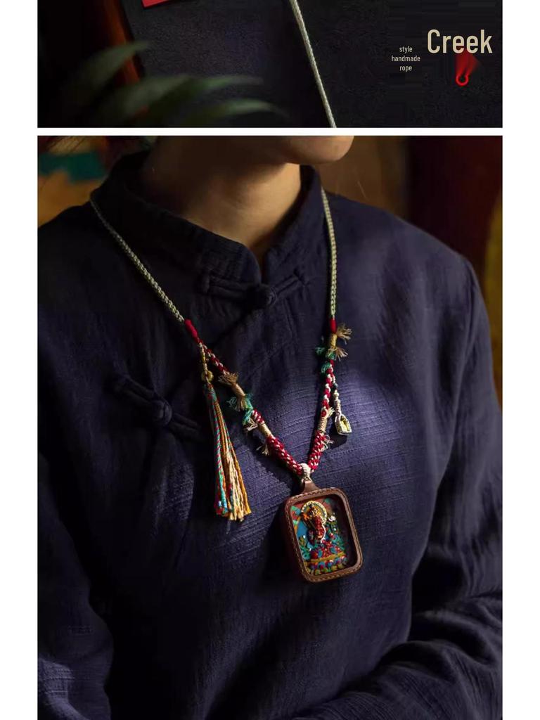 Тибетский кулон-компас «Восемь сокровищ» на плетеном шнурке-амулете