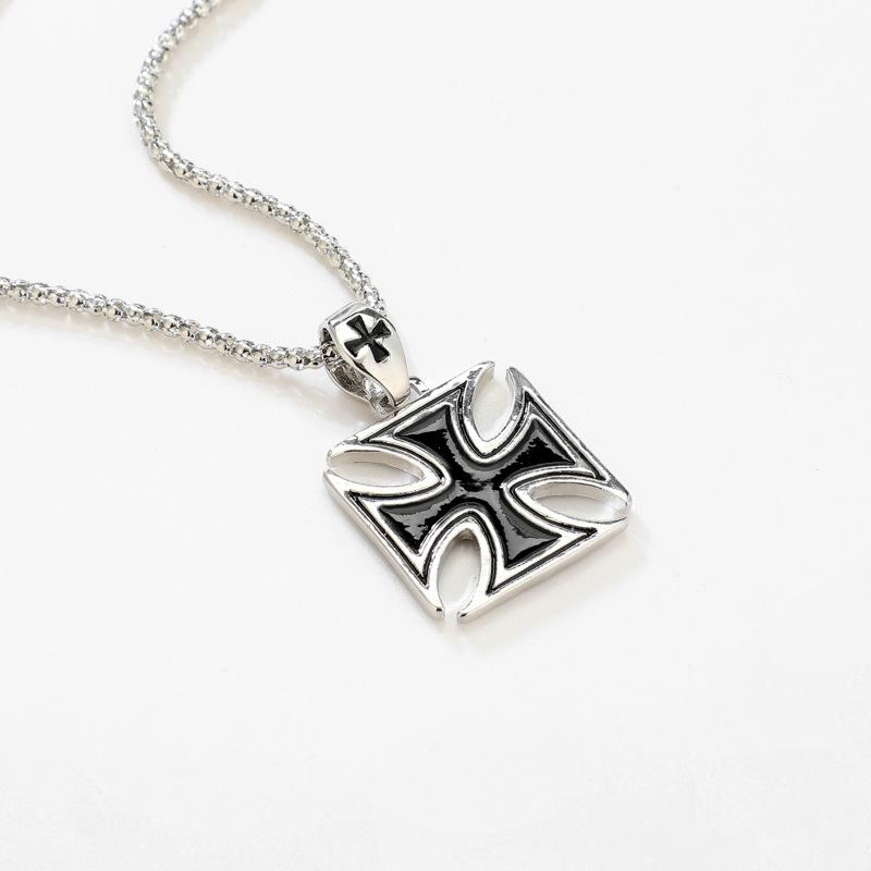 Environmentally Friendly Materials Alloy Jewelry Fashion Black Drop Gel Knights Templar Pendant Retro Chain