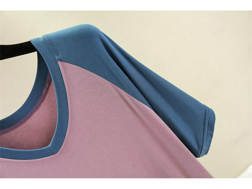 Летнее платье свободного кроя из модала с V-образным вырезом, короткими рукавами и разрезами по бокам