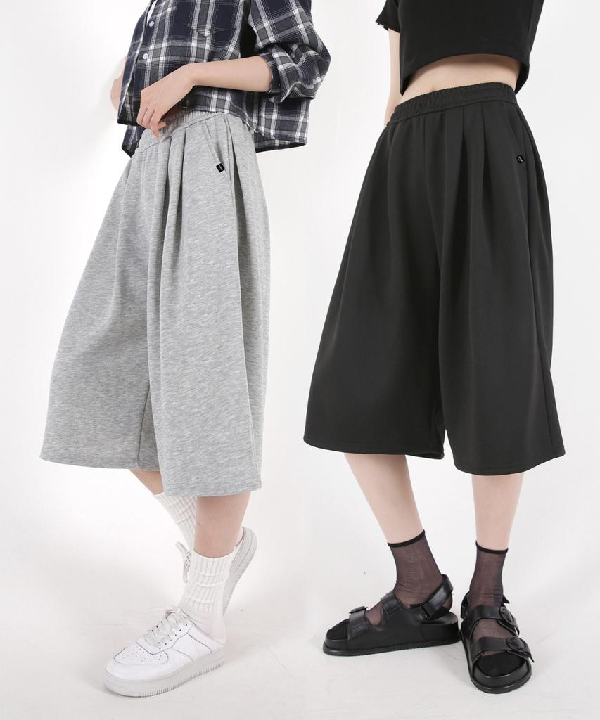UMM Women'S Three-Tuck Wide Bermuda Shorts 3 Colors