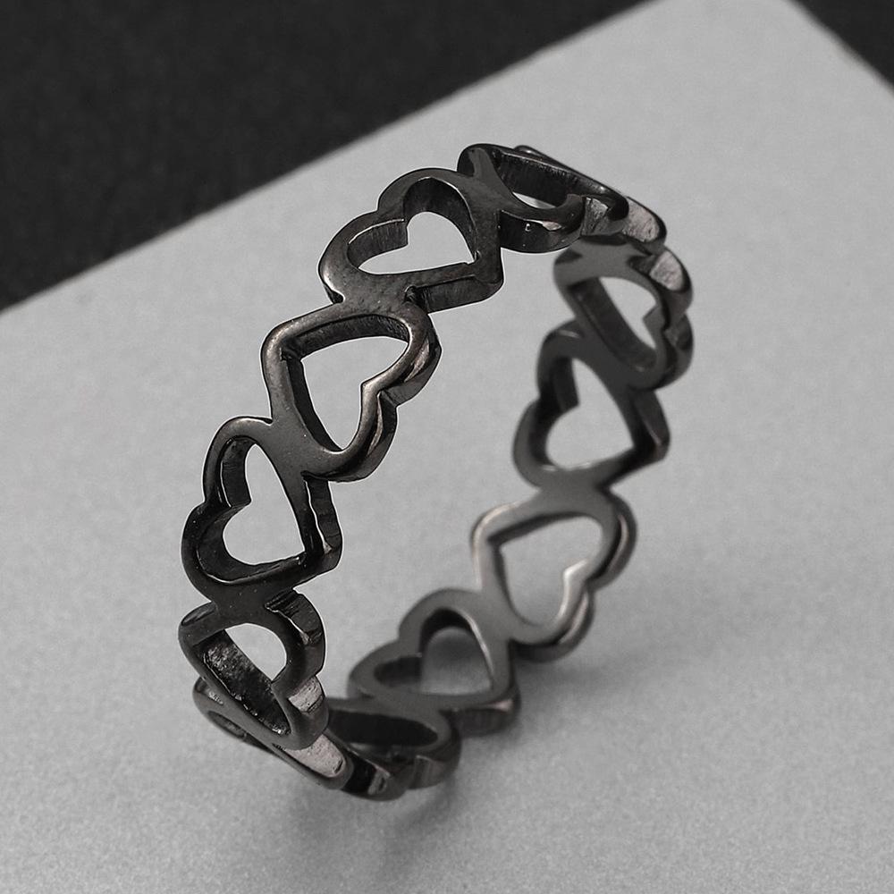 Кольцо из титана с полым сердцем из нержавеющей стали