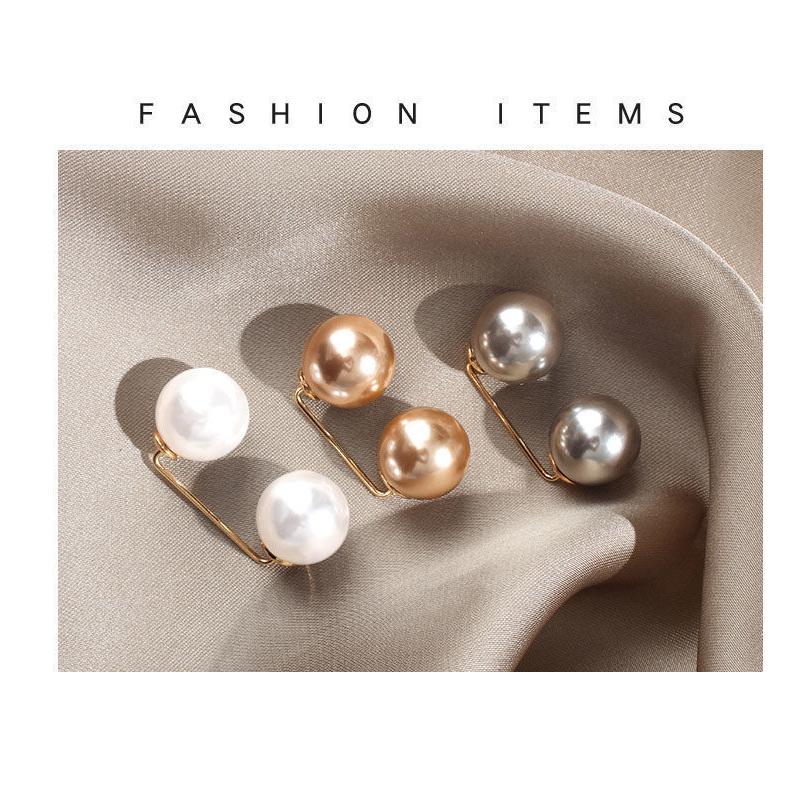 Simple Double Pearl Brooch Anti-glare Buckle Neckline Cardigan Pearl Buckle Pin Fixed Clothes Elegant Brooch Ladies Jewelry