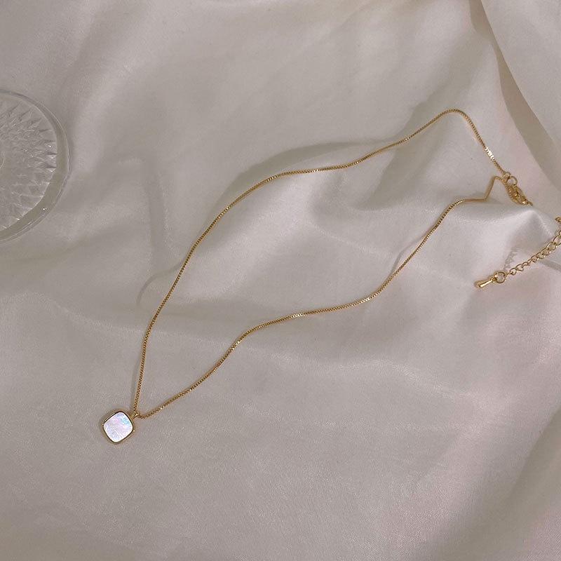 New Square Oil Dropper Necklace Minimalist And Trendy Design White Color Fashionable Pendant For Women