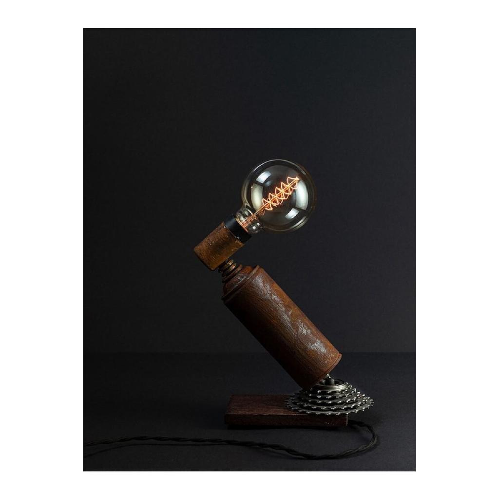 Vintage Retro -style Metal Table Lamp - Modern And Rustic Table Top Lighting - 28