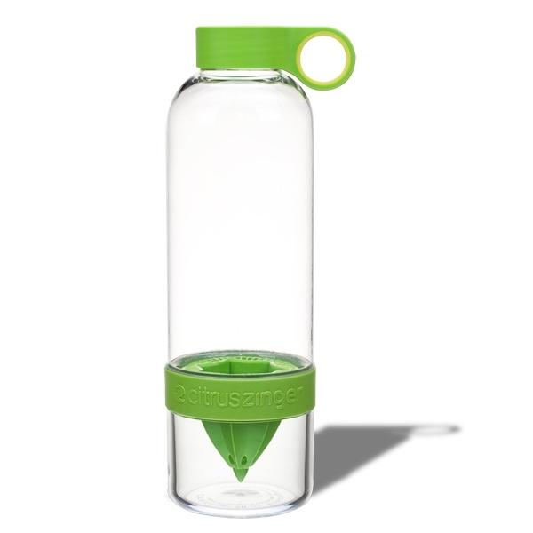 Легкая бутылка цитрусового сока