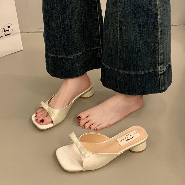 Французский вечерний бриз, нежный сказочный односложный тапочки, женщины носят новые толстые каблуки с бантами, прохладные тапочки летом