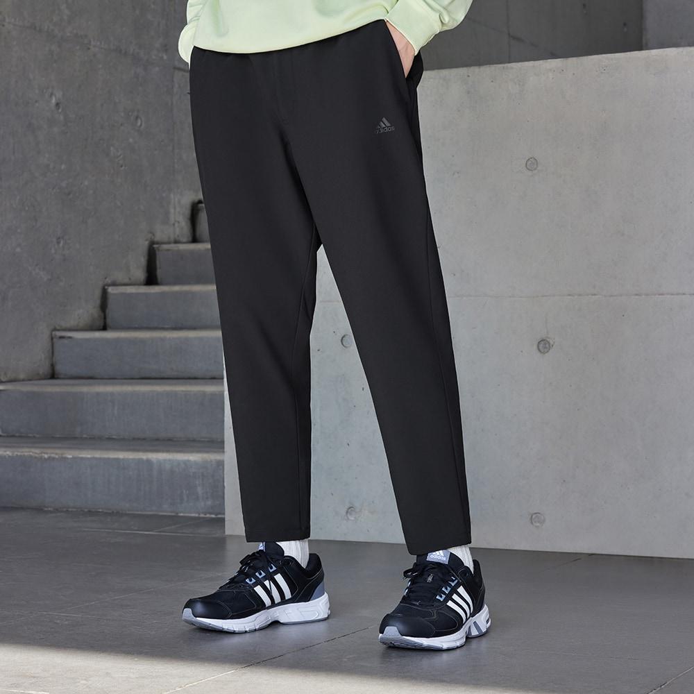 adidas Эластичные зауженные спортивные повседневные брюки с логотипом, мужские брюки черного цвета IV7585