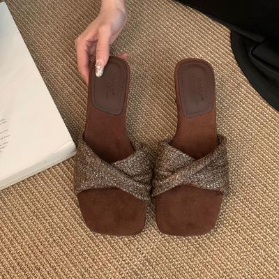 Мода Новинка 2025 Мода Низкий Каблук Женские Тапочки Сандалии Обувь Женская Обувь с Квадратным Носком Повседневная Женская Обувь на Каблуке Тапочки Шлепанцы