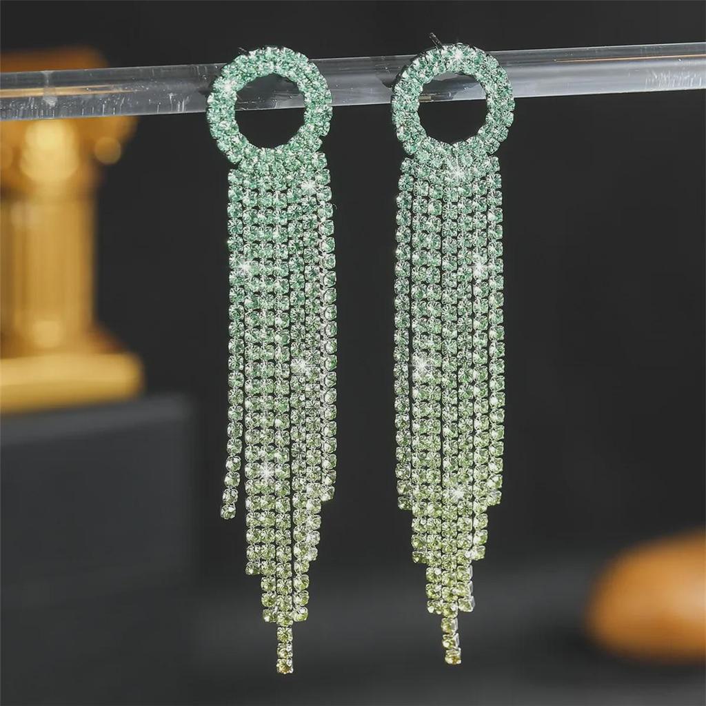 Роскошные европейские и американские серьги-кисточки со стразами: Элегантный дизайн с бриллиантами для женщин.