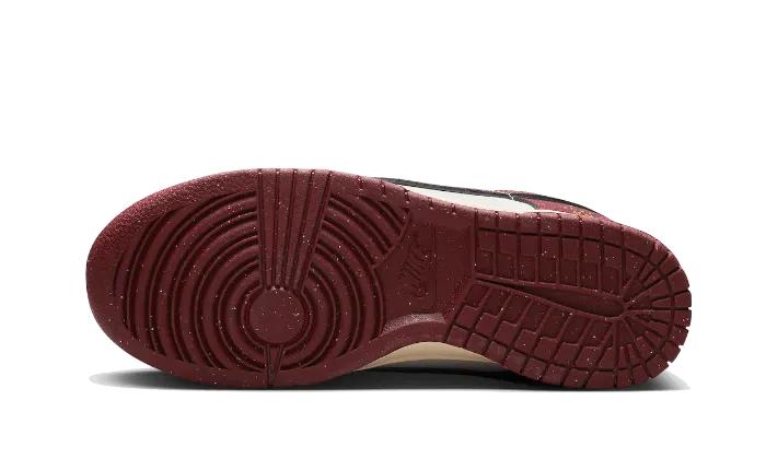 Dunk Low SE Sail Team Red