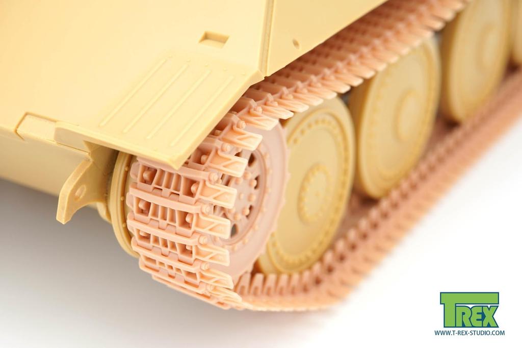 Детали пластиковой модели немецкой САУ Hetzer Winterkette со стартовым колесом T-Rex 1/35 (для Тамии) TR85066-1