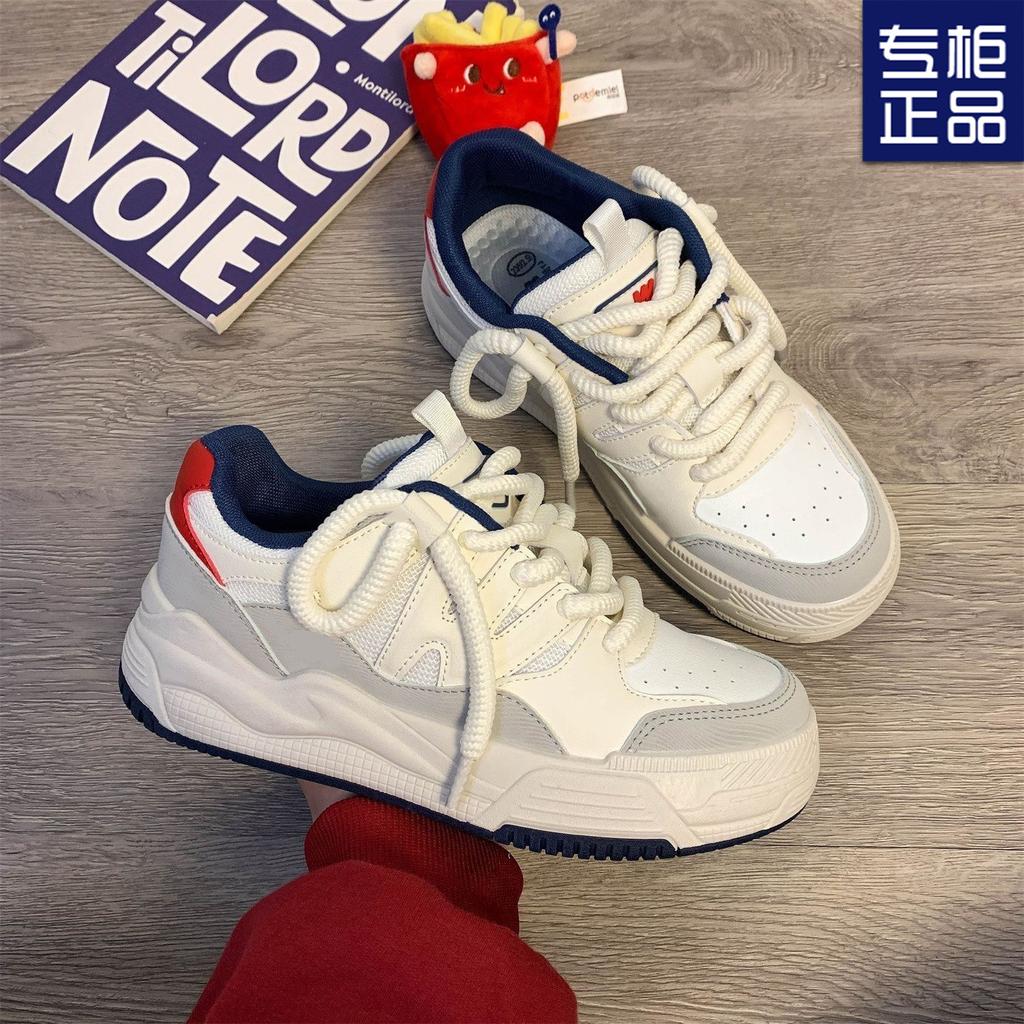 Весна и Осень 2024 маленькие белые туфли женские студенческие спортивные туфли на плоской подошве нишевые оригинальные женские туфли повседневные кеды женские универсальные