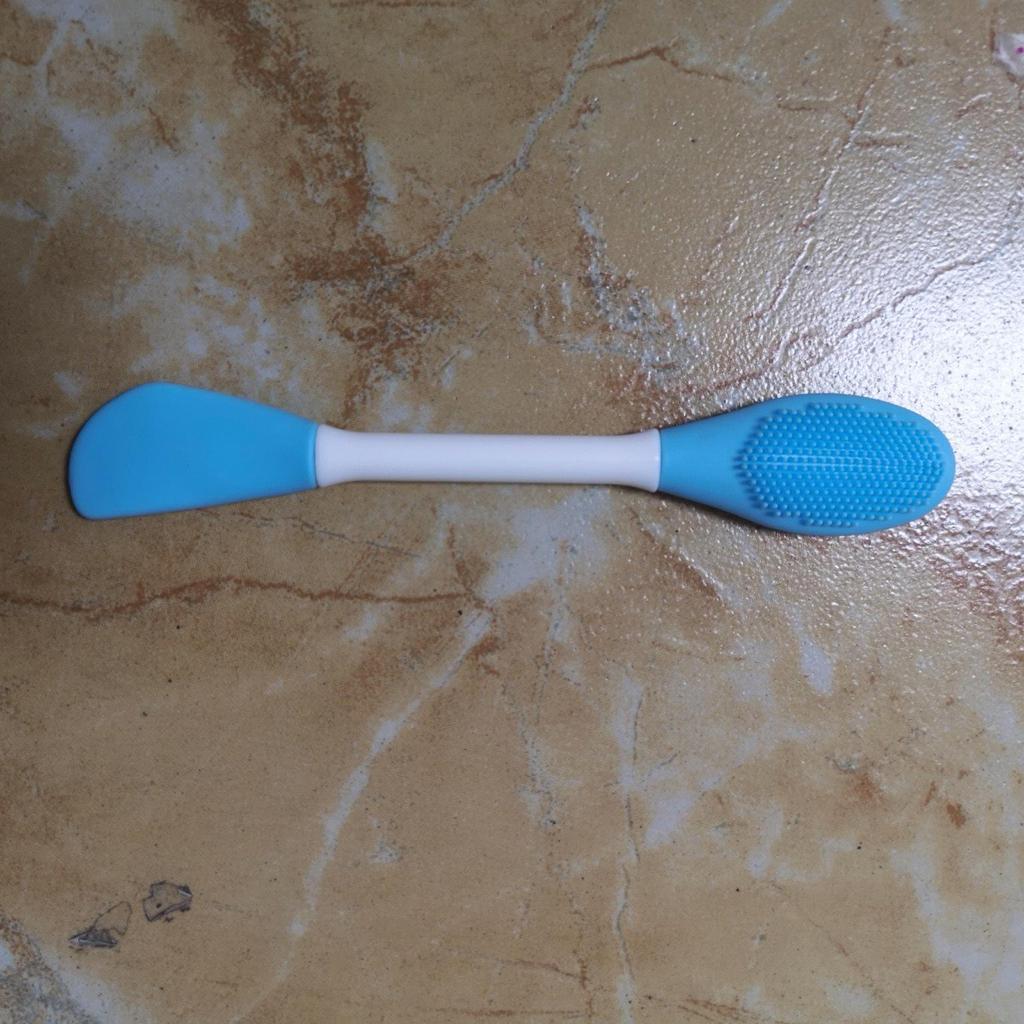 Двусторонняя силиконовая щеточка для лица для очищения, массажа, нанесения масок, подводки для глаз и многого другого