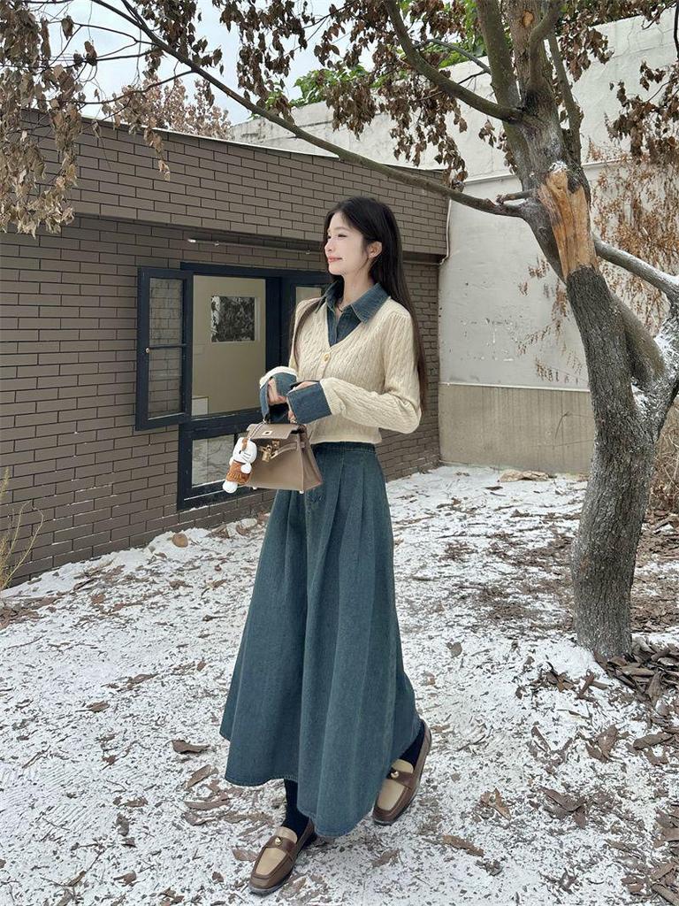 Женский шикарный джинсовый пэчворк комплект: Вязаный топ с длинным рукавом и миди-юбка с высокой талией