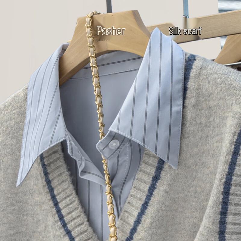 Women's V-Neck Knit Vest